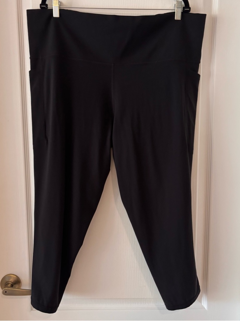 Athleta Salutation Stash 7/8 Leggings